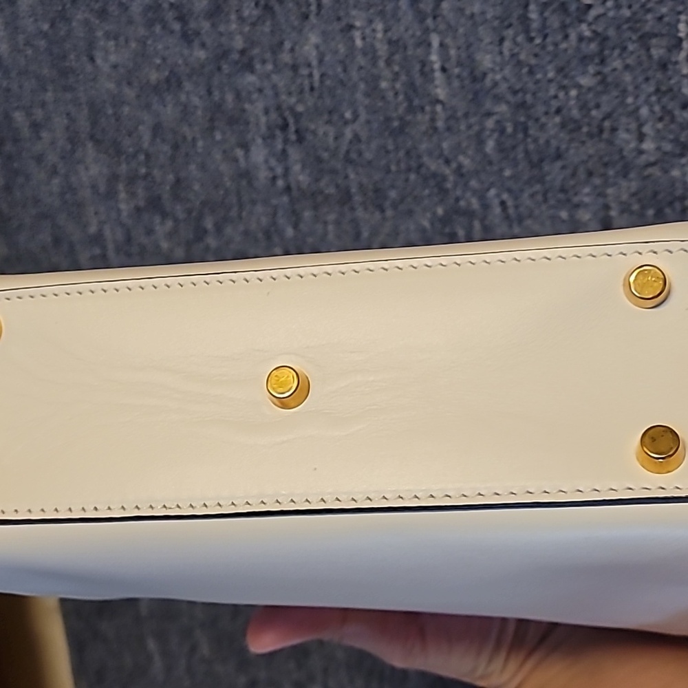 Versace White and Gold Women's Bag - Picture 8 of 9